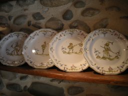 assiettes grotesques